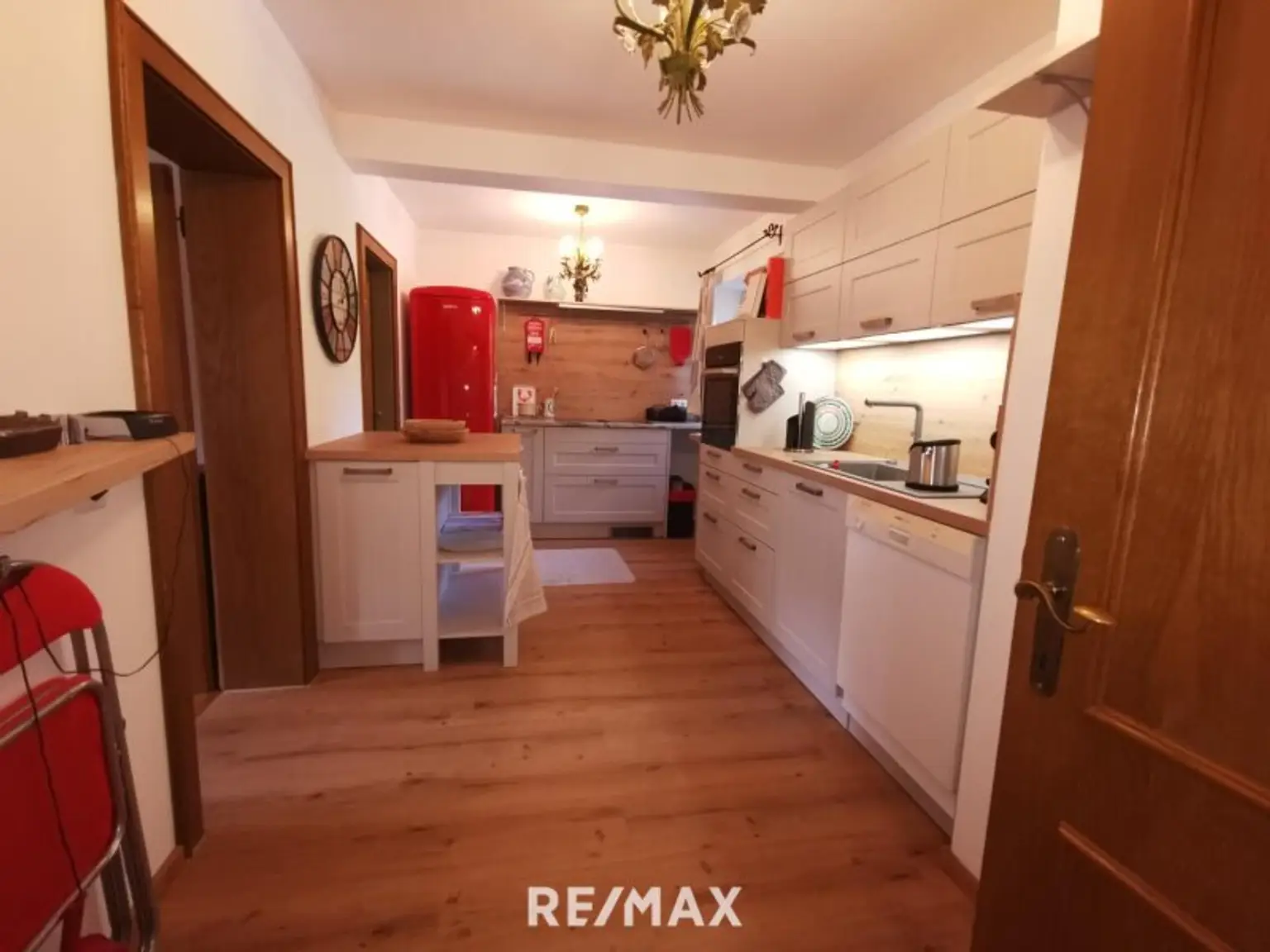 EINFAMILIENHAUS MIT ZWEITWOHNSITZWIDMUNG