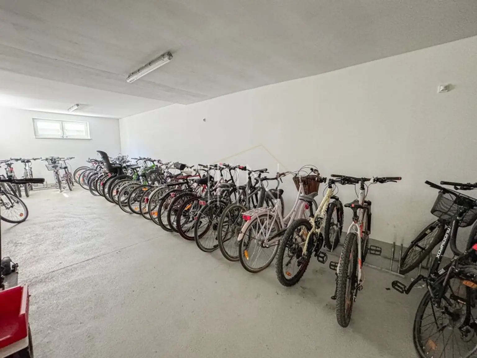 Moderne, sonnige 3-Zimmer-Wohnung mit 50m² Dachterrasse