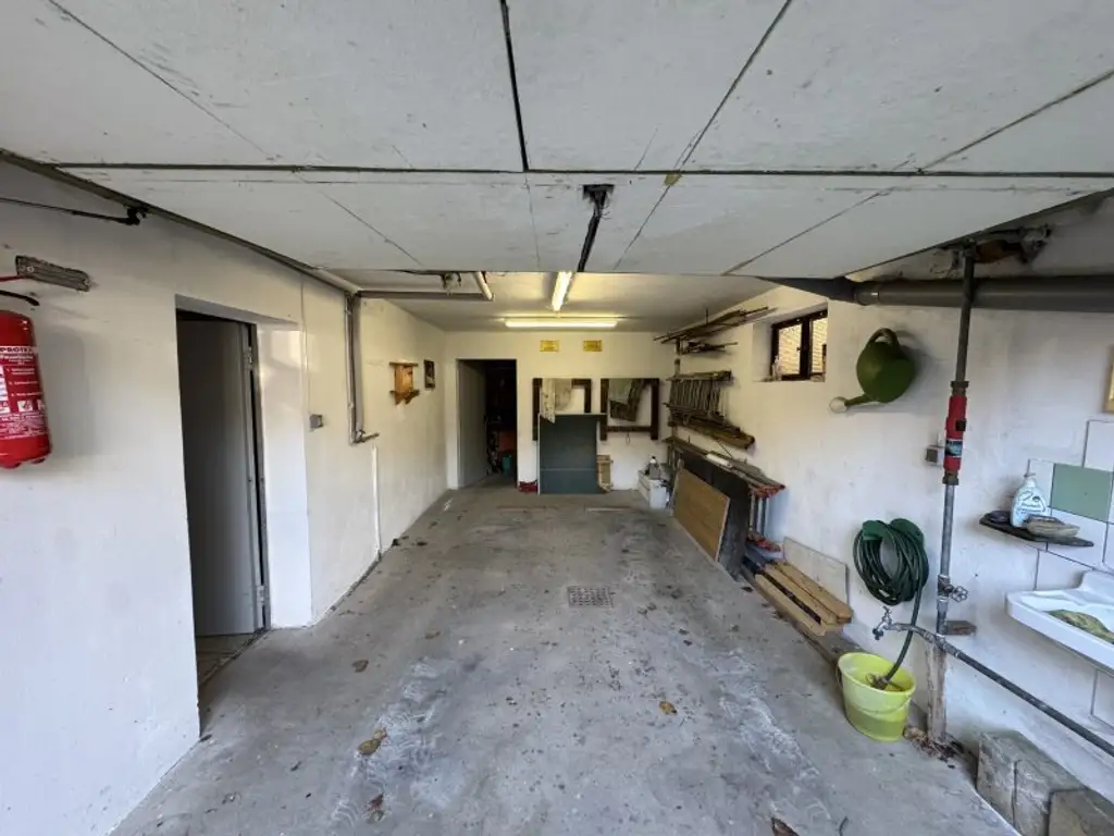 Sonniges Blockhaus mit Pool, Balkon & Gartenidylle in Sollenau