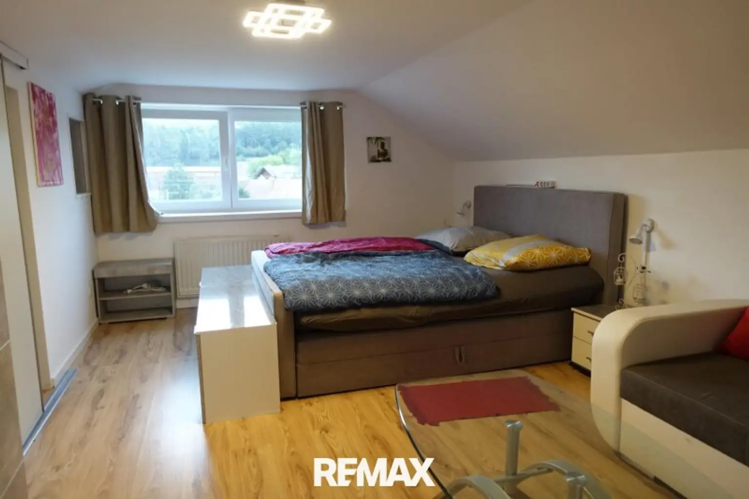 Schlafzimmer DG