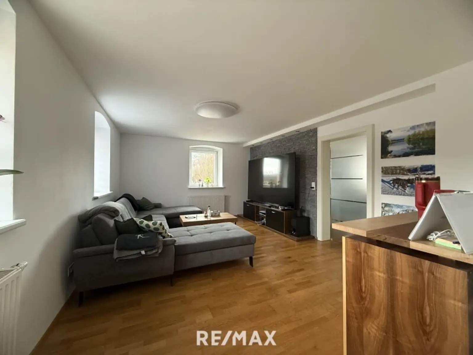 *** Top kernsaniertes 439m² Zinshaus mit Nebengebäude in Kindberg – 4 Einheiten incl. Carports, voll vermietet, starke Renditechance! ***