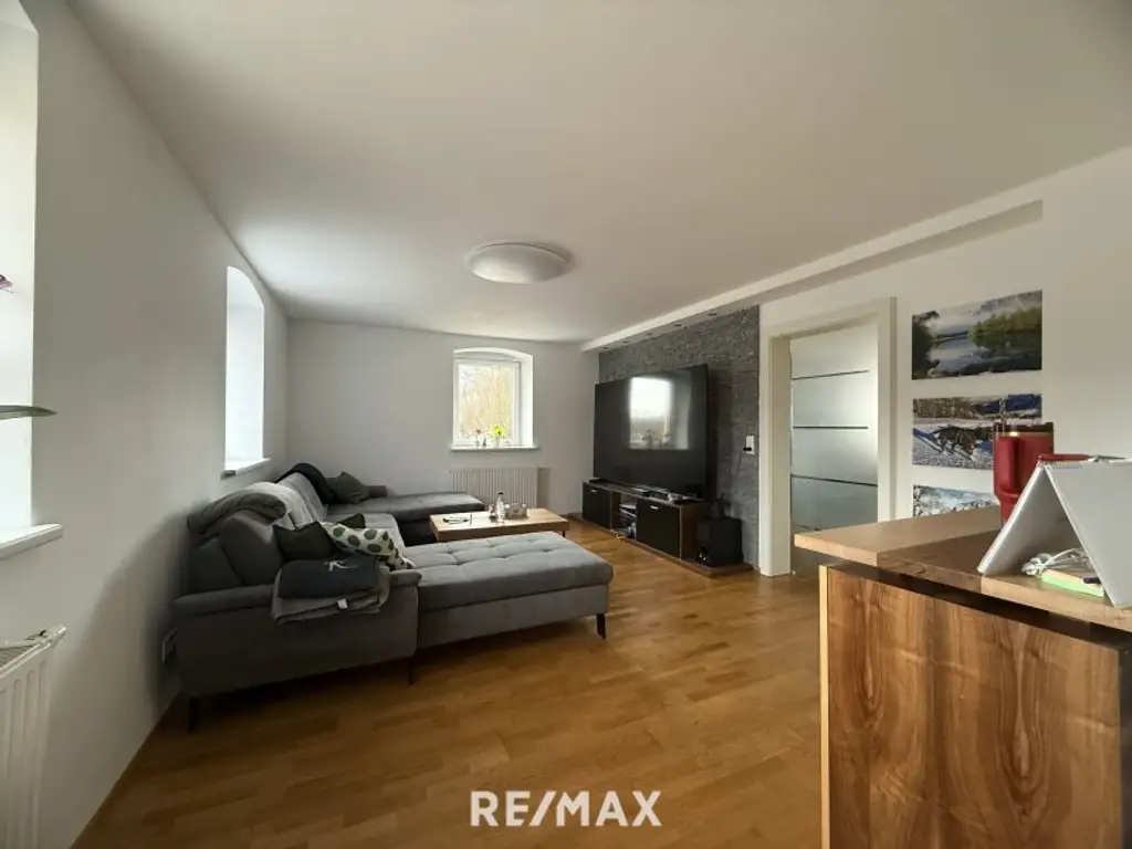 *** Top kernsaniertes 439m² Zinshaus mit Nebengebäude in Kindberg – 4 Einheiten incl. Carports, voll vermietet, starke Renditechance! ***