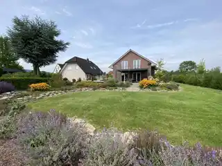 Großzügiger Garten