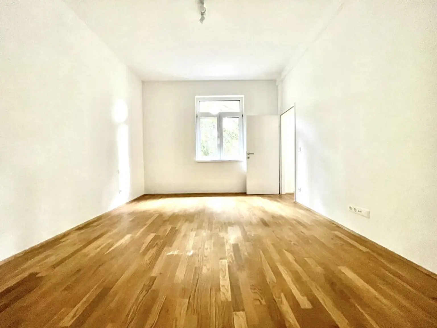 ***Großzügige 4-Zimmer-Wohnung mit 2 Balkonen in Top-Lage des 19. Bezirks – Nähe Kahlenberg***