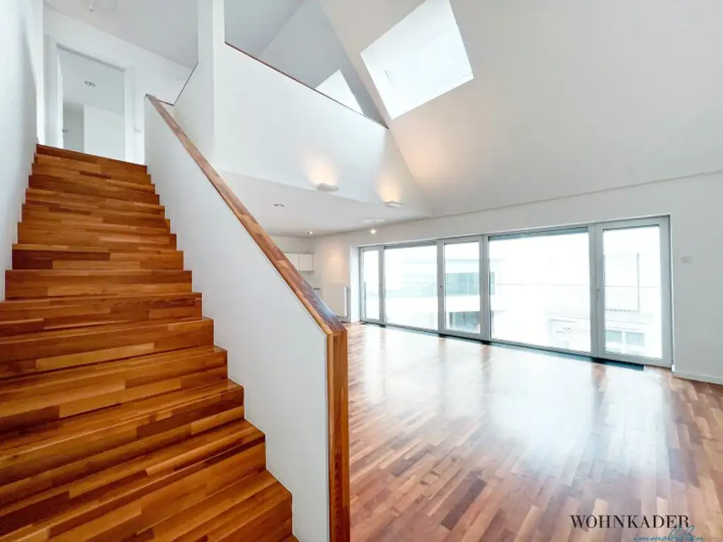 Exklusive 130 m² Dachgeschosswohnung mit Terrasse, Dachterrasse und atemberaubendem Blick auf den Stephansdom