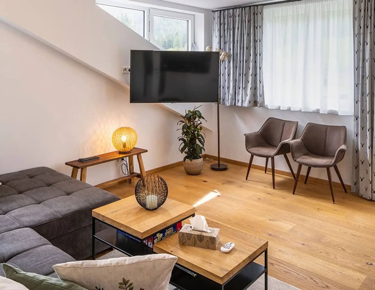 Vollmöbliertes Ferienapartment in Hohentauern! Ideal als Zweitwohnsitz oder Renditeobjekt zur touristischen Vermietung. 75 m² Wohnfläche, Balkon mit Bergblick, moderne Ausstattung - Erholung & Investment in den steirisc…