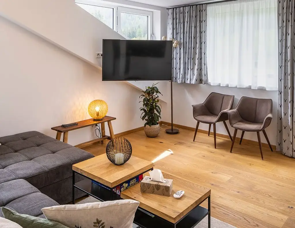 Vollmöbliertes Ferienapartment in Hohentauern! Ideal als Zweitwohnsitz oder Renditeobjekt zur touristischen Vermietung. 75 m² Wohnfläche, Balkon mit Bergblick, moderne Ausstattung - Erholung & Investment in den steirisc…