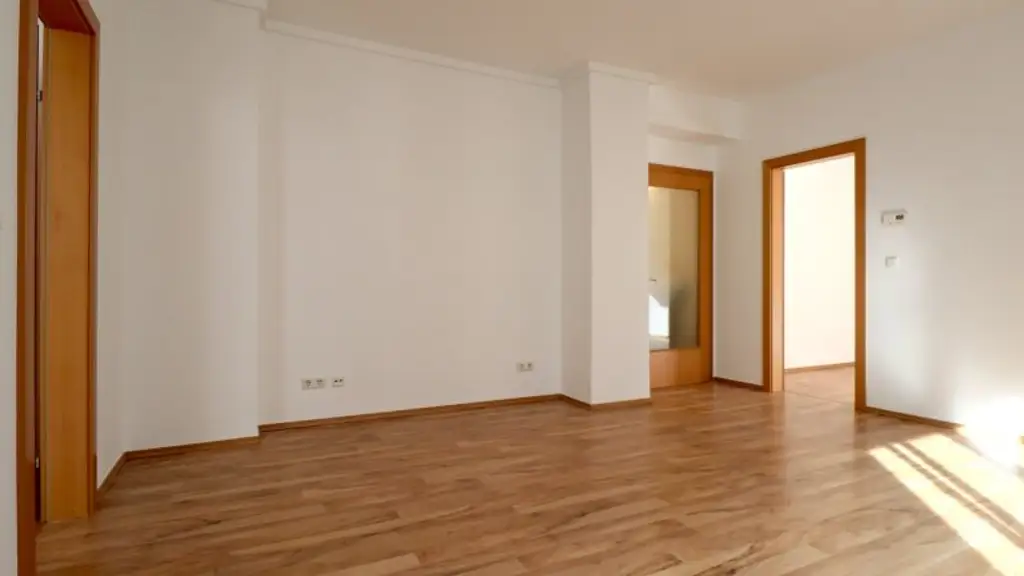 Sonnige 3-Zimmer-Wohnung mit Süd-Balkon im Nibelungenviertel
