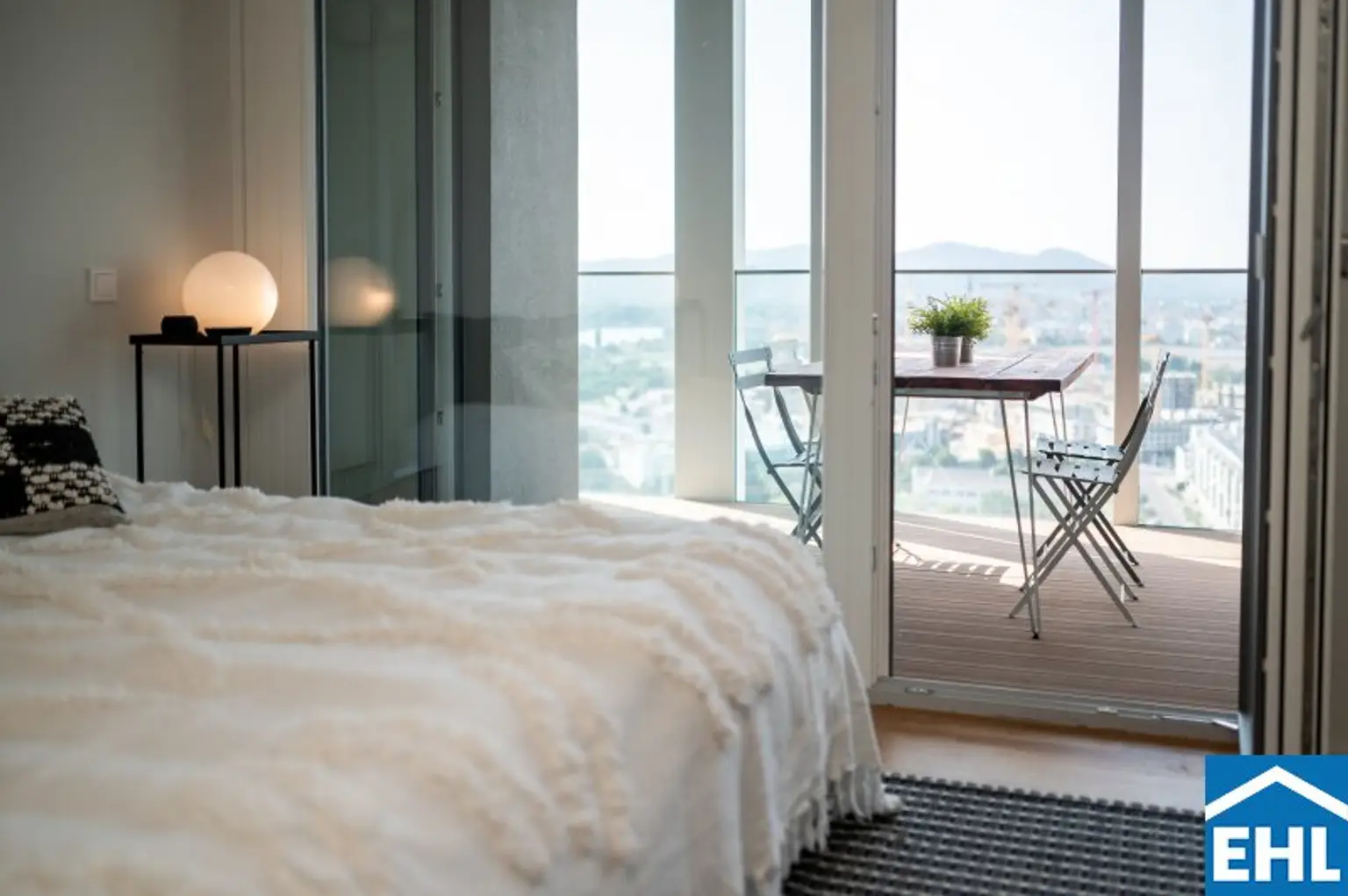 Erstbezug – TOWER HOMES mit Rooftop Pool & Sauna bei U1 Kagran