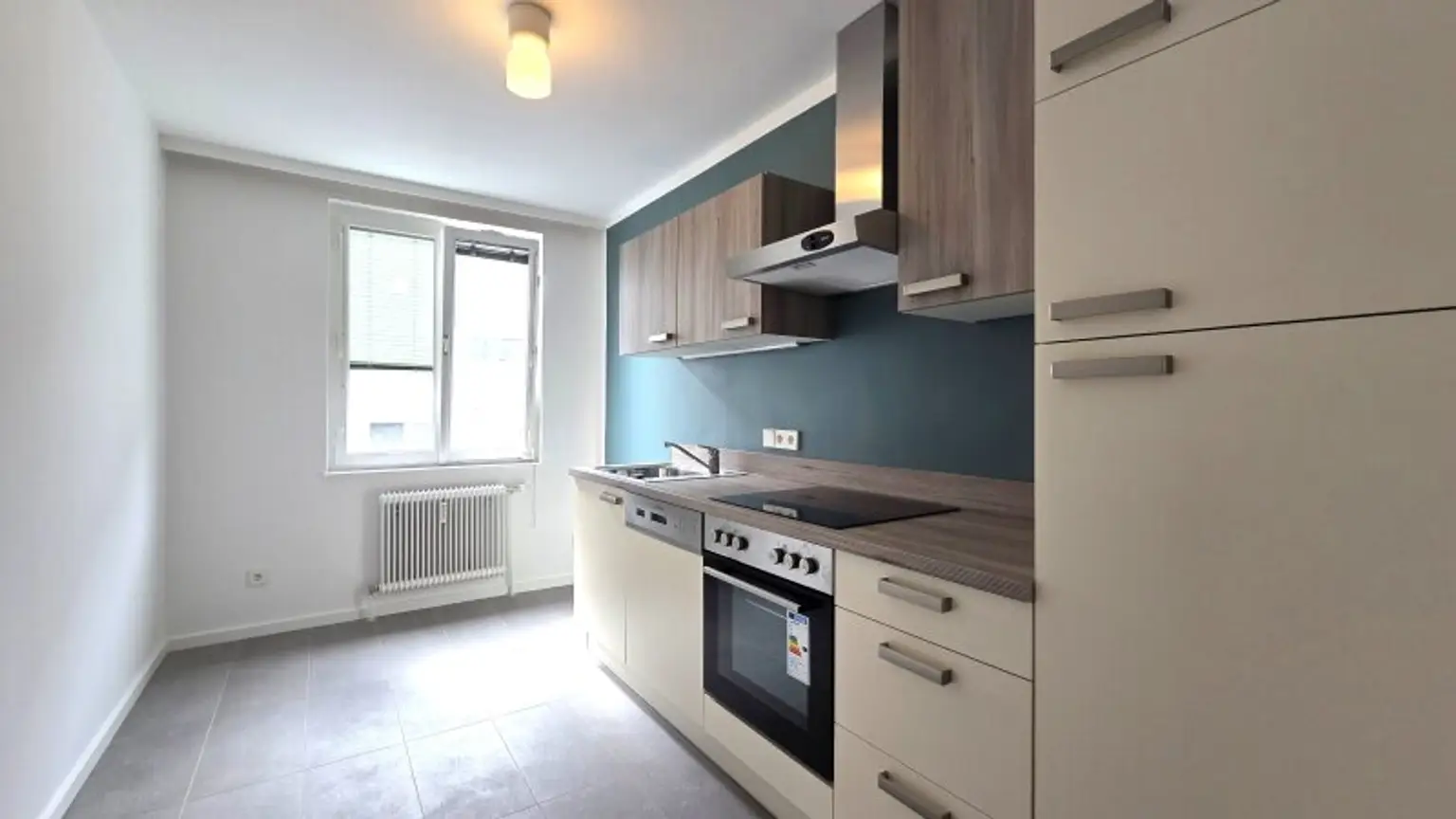 * WG geeignet * perfekte Starter / Paarwohnung * 2 Zimmer * saniert *
