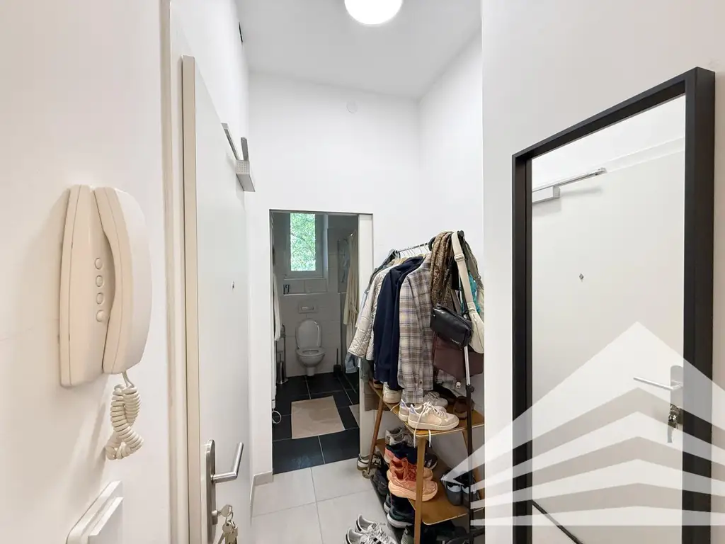 Großzügige 2 Zimmerwohnung mit Innenhofbalkon und moderner Einbauküche!