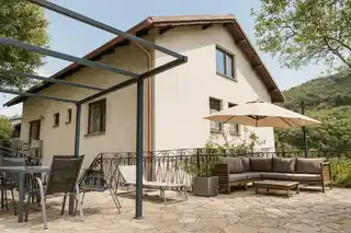 Blick_auf_das_Haus_vom_Garten