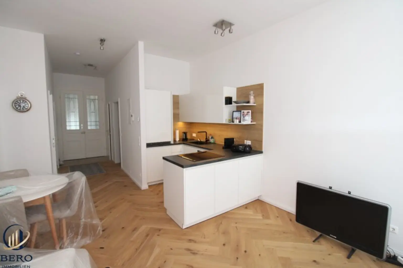 Provisionsfrei! Moderne 3-Zimmer-Wohnung mit Loggia!