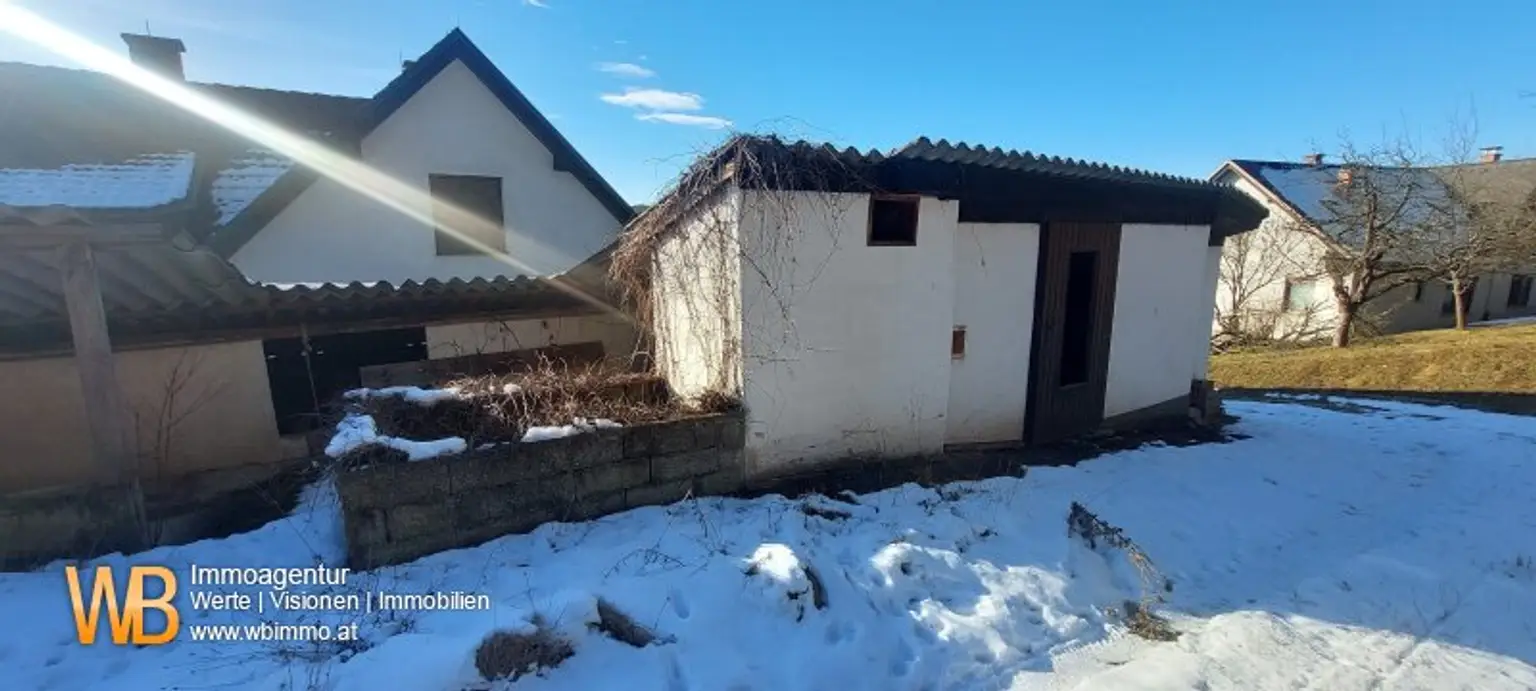 2 große Häuser nebeneinander, Fernblick, angrenzender Wald 7ha optional