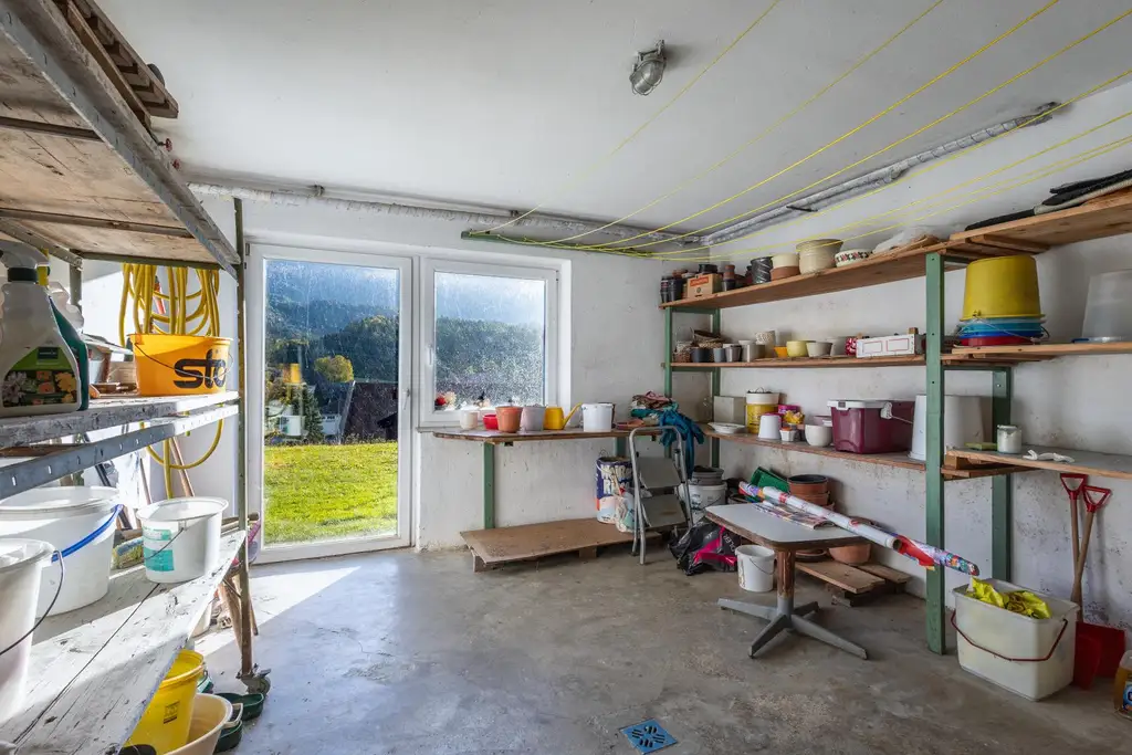 Ein- Zweifamilienhaus mit traumhaften Mittagskogelblick