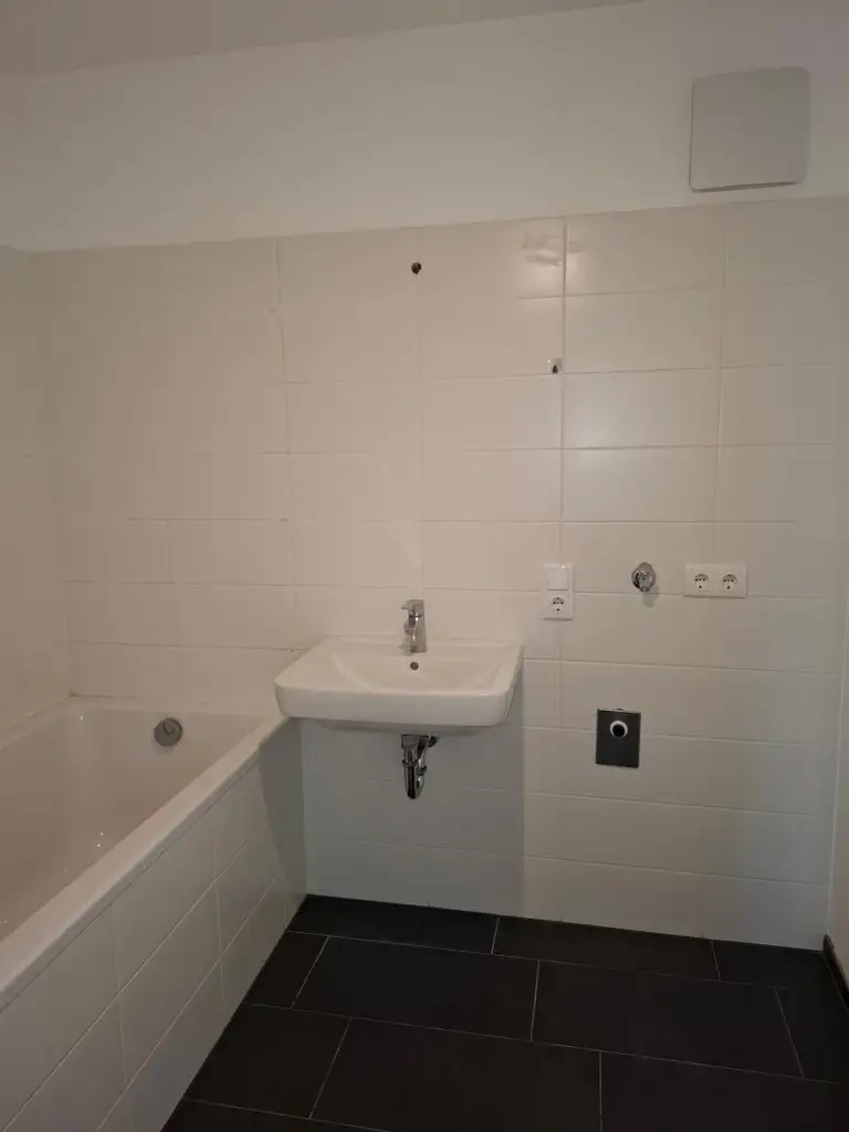 Luftenberg/Statzing: 2-Zimmer-Wohnung im 2. OG mit Parkplatz in der Tiefgarage und Außen-Parkplatz zu vermieten