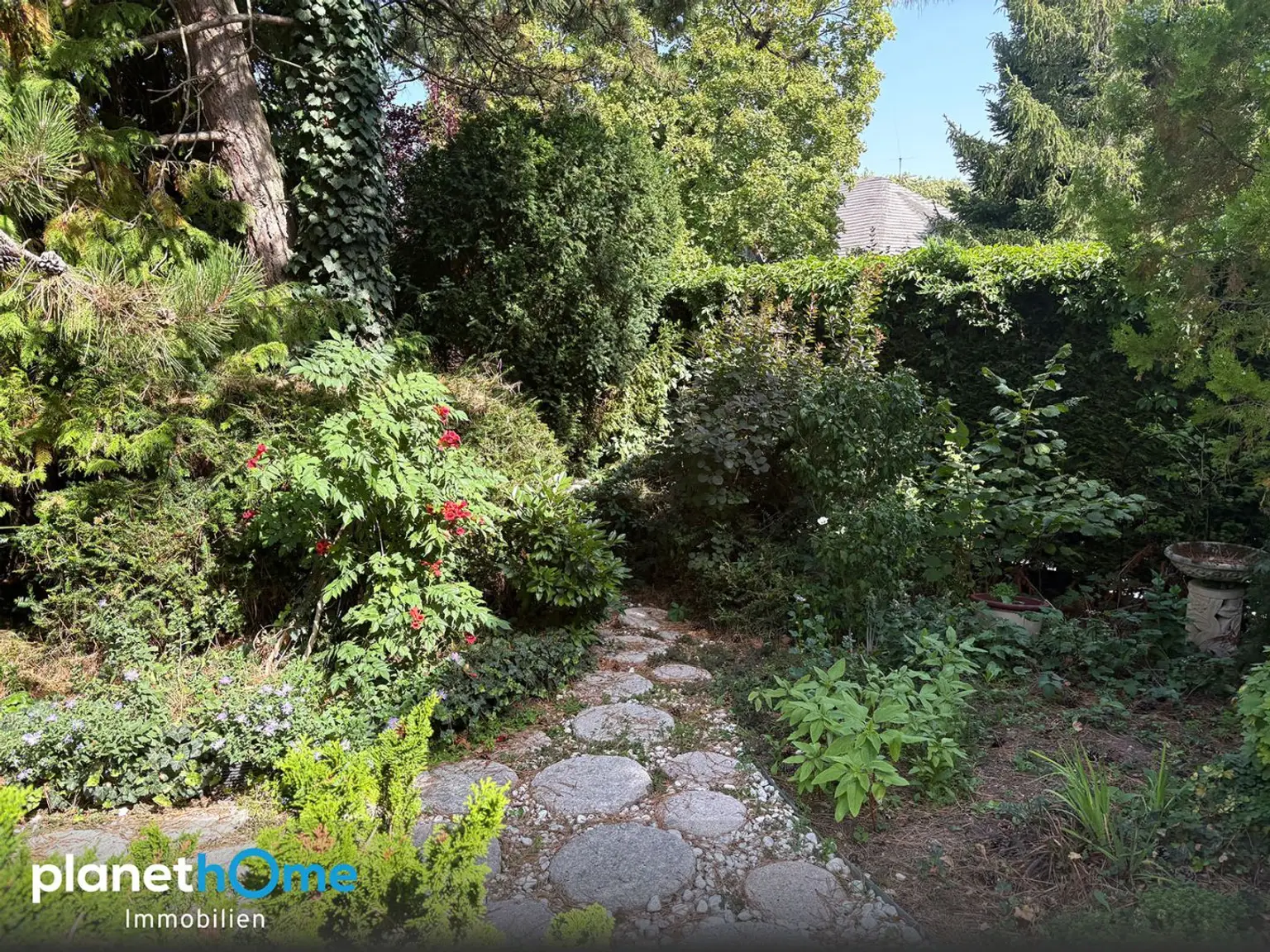 Weg im Garten