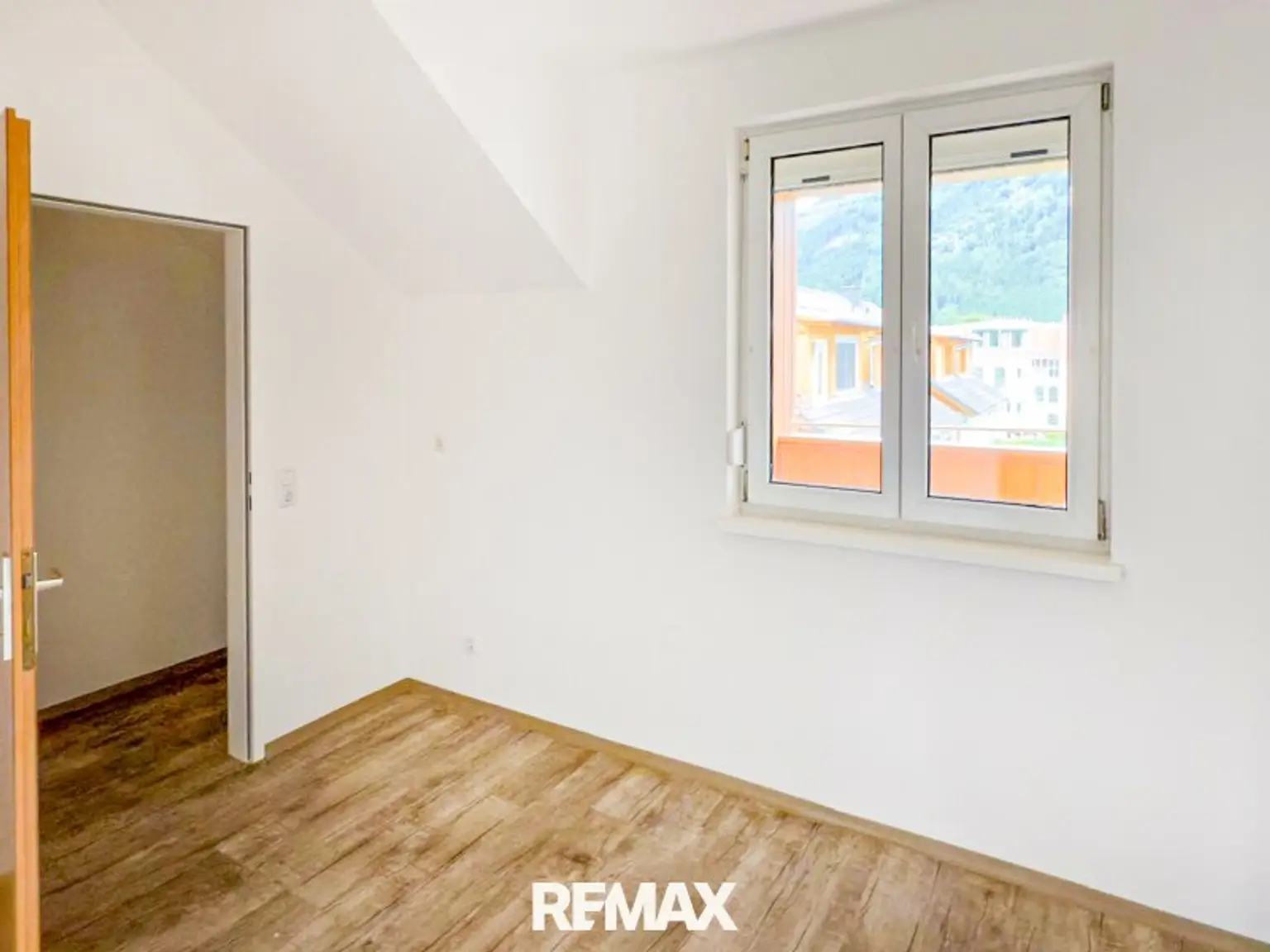 Zimmer mit zusätzlichem Raum