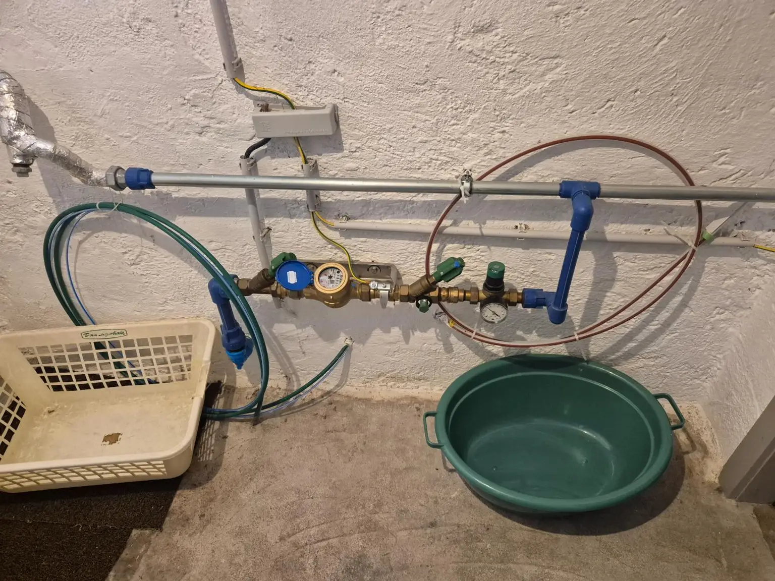 Renovierungsbedürftiges Mittelreihenhaus