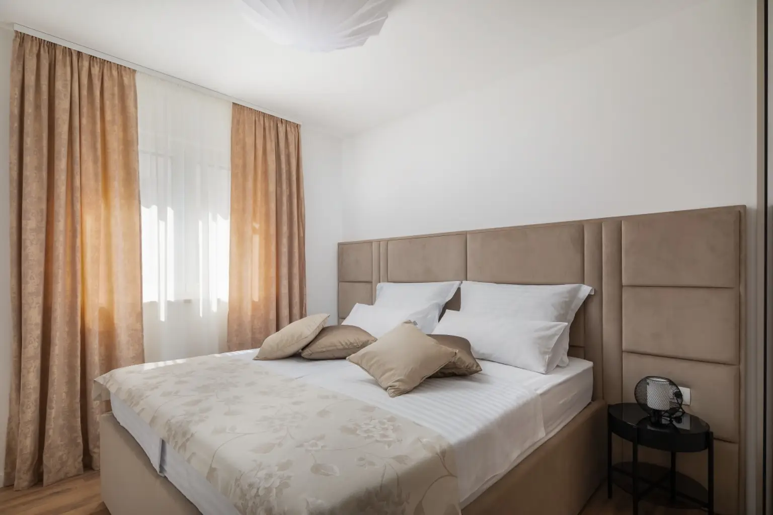 K | ++ APARTMENTS direkt am Meer, 1.Reihe ++ MARINA bei TROGIR | Prima Service Immobilien