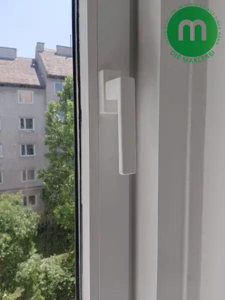 Unbefristete Miete: geräumiger 2-Zimmer-Altbau