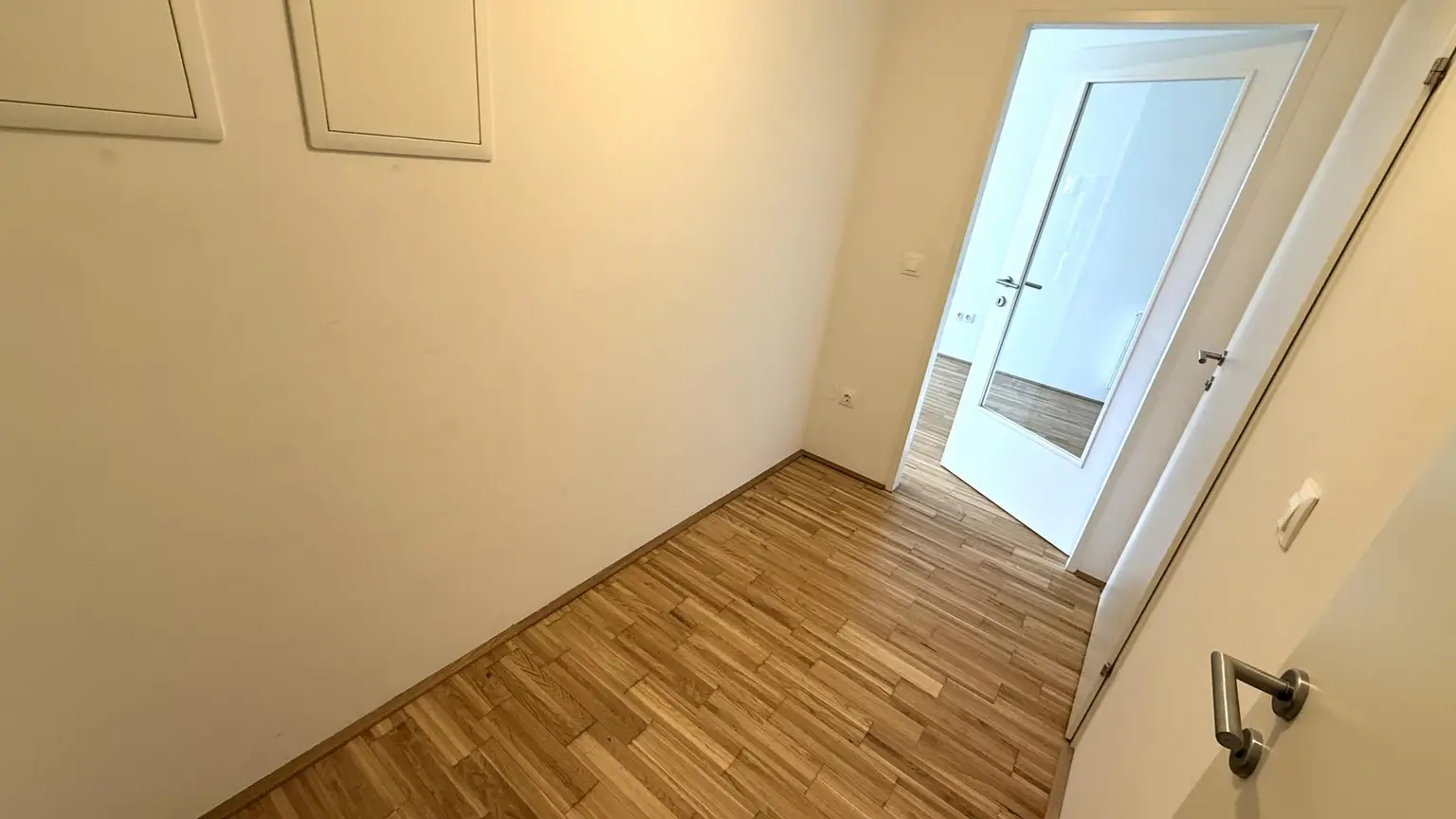 Vorraum mit viel Platz für Garderobe
