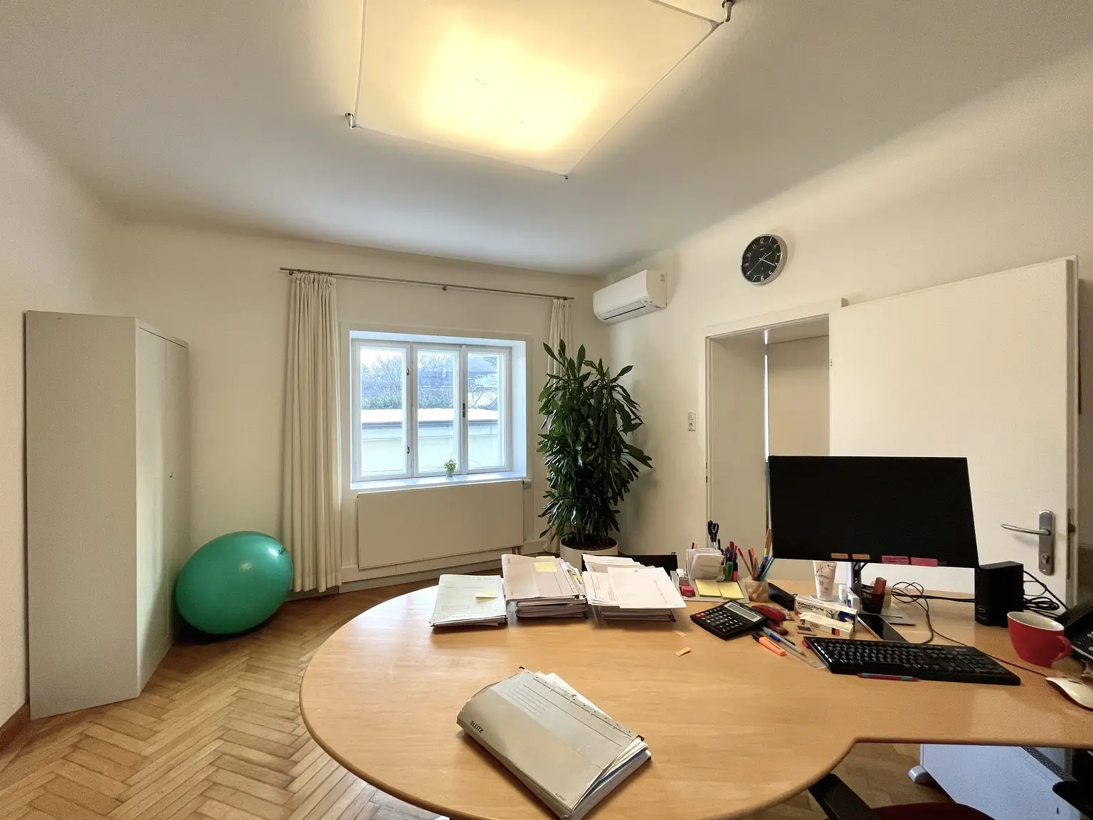 4. Bürozimmer (hofseitig)
