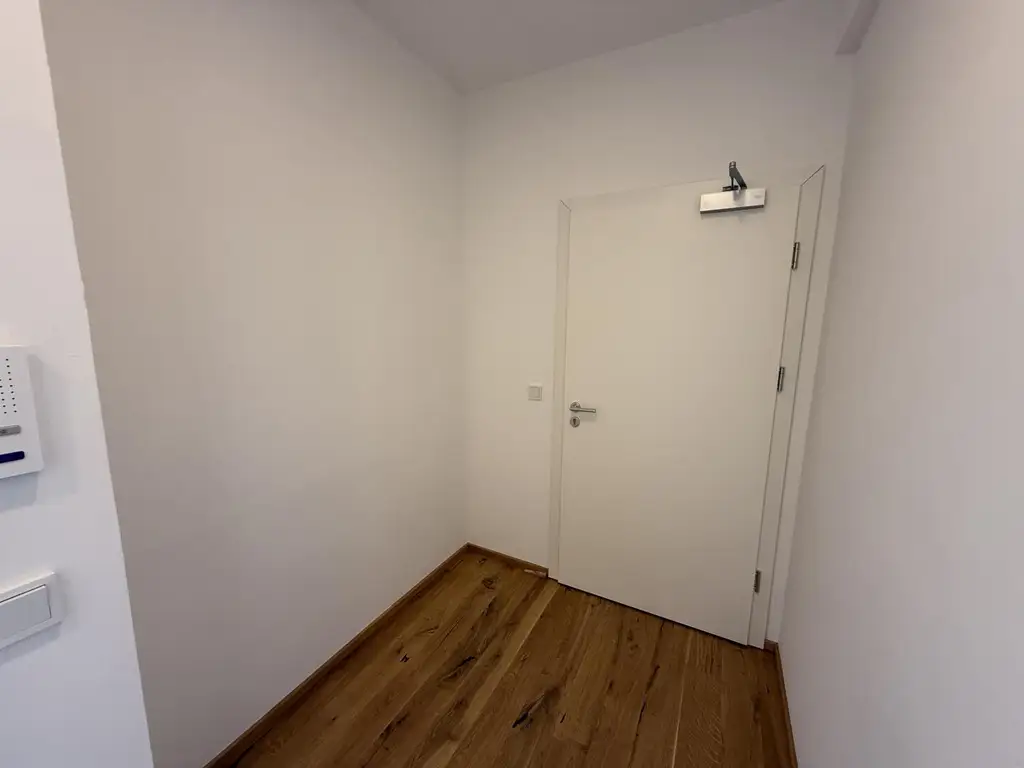 Erstbezug: Moderne Dachgeschosswohnung mit Balkon und Lift in begehrter Lage nahe dem Lendplatz K6/11