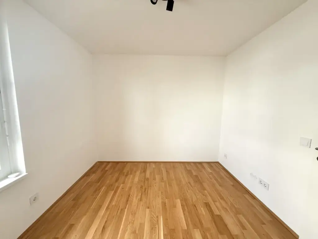 gut aufgeteilte 4-Zimmer Wohnung mit 2 WC's und einem südwest Balkon