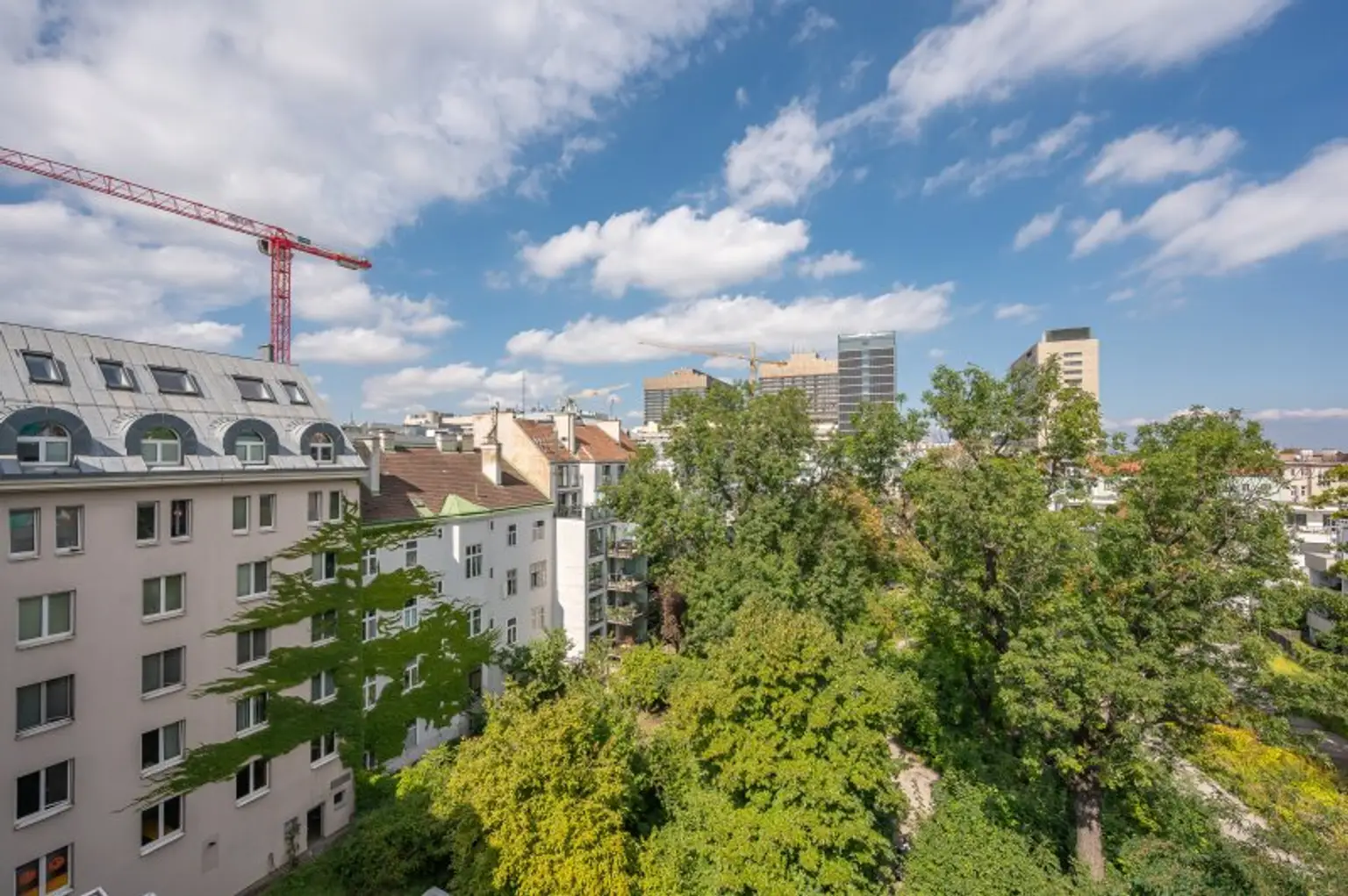 ++NEU++ Fantastisch aufgeteilte 4 Zimmer DG-Wohnung in absoluter Bestlage des 09. Bezirks - Viktor Frankl Park / Mariannengasse. +++ Dachterrasse! ++++