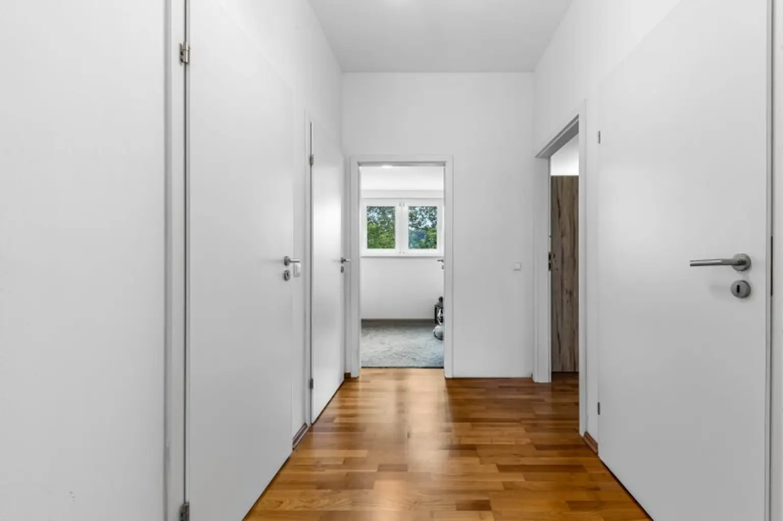 Charmante 3-Zimmer-Dachgeschosswohnung mit Terrasse und Bergblick in Klagenfurt!