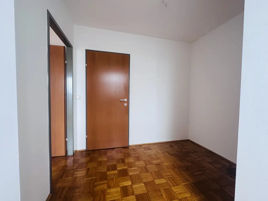 Großzügige 3-Zimmer-Maisonette mit Balkon & Garagenplatz im Dachgeschoss