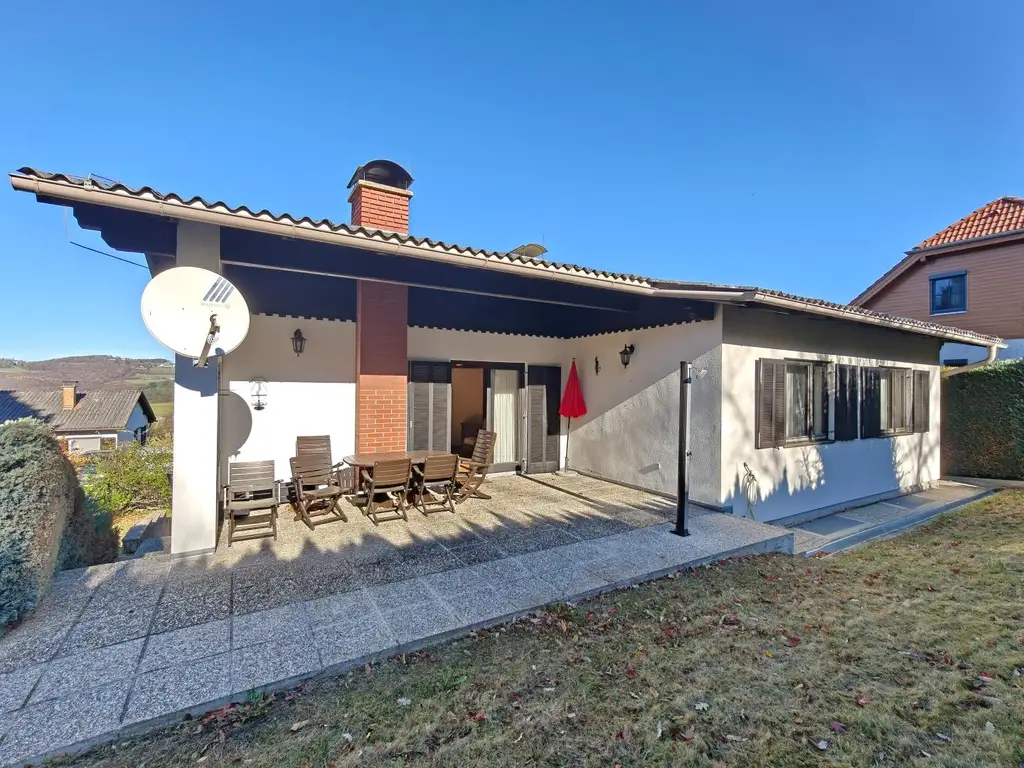 ca. 160m² NFL | Einfamilienhaus im Grünen | große Garage & Keller | Renovierungsbedarf