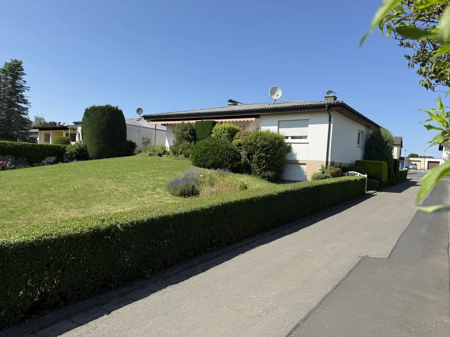 Blick von der Seitenstraße