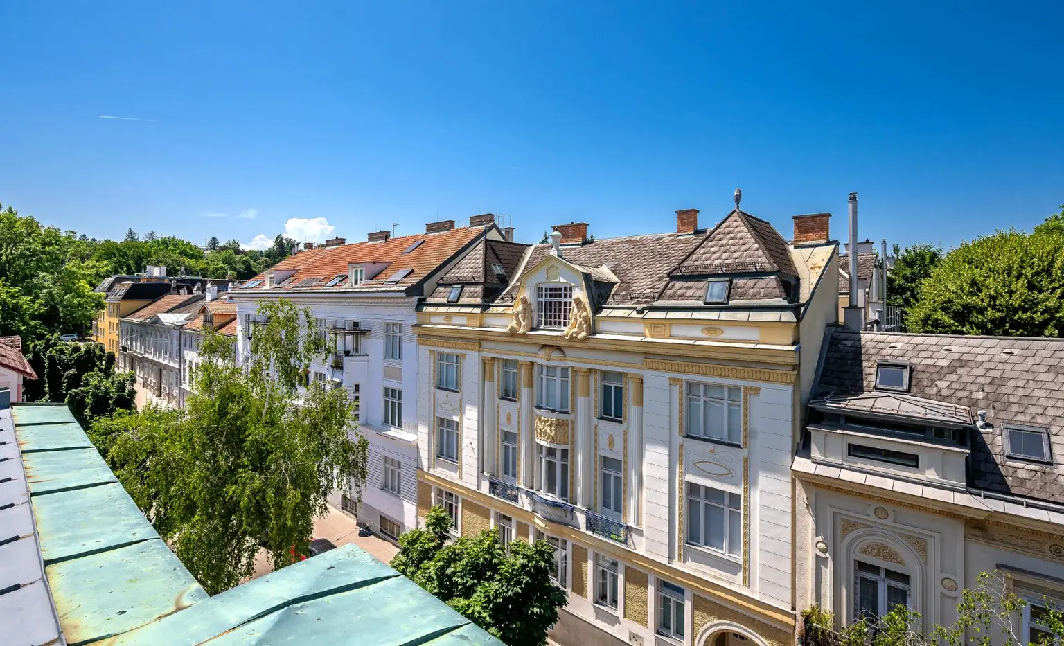 Rarität: Stadt-Villa mit weitläufigem Garten an exklusiver Hietzinger Adresse