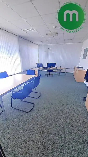 Möblierte Büroetage mit praktischem Raumkonzept zur Vermietung