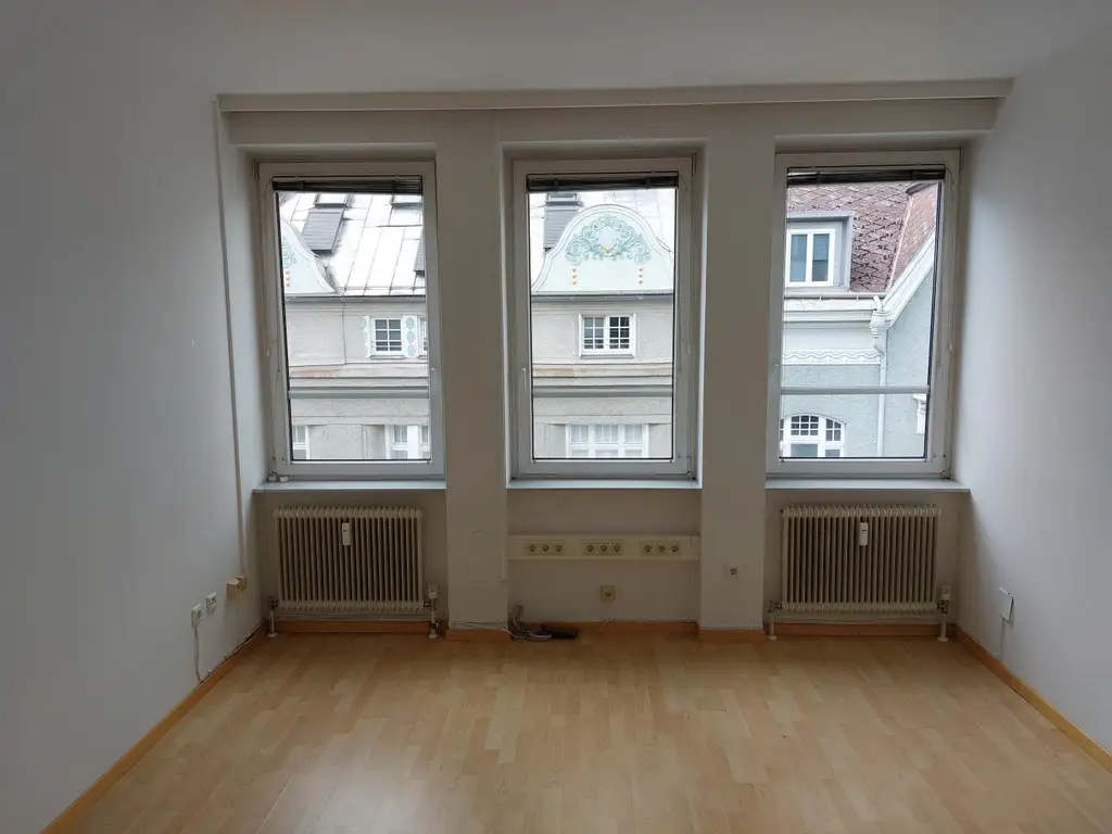 2 Zimmer Büro im Cordatushaus Wels zu mieten (3.OG)