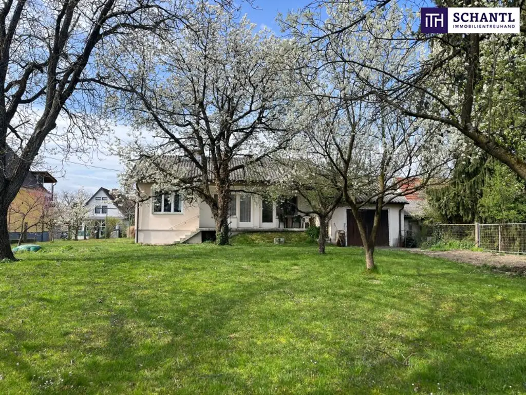 PLATZ zum WACHSEN – sanierungsbedürftiges Haus mit großem Garten und traumhaften Bäumen in Graz Liebenau! Bungalow mit Ausbaureserve!