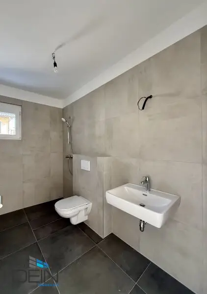 NEU! TRAUMHAFTE 5 ZIMMER DOPPELHAUSHÄLFTEN MIT EIGENGÄRTEN IN MARKGRAFNEUSIEDL!