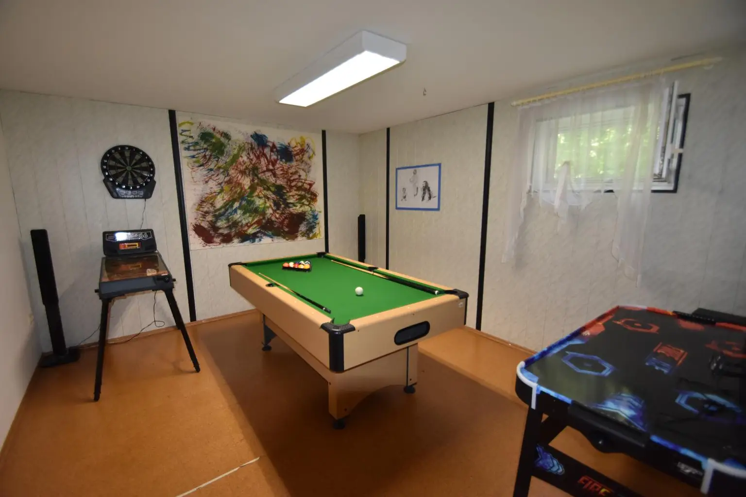 Schönes Wohnhaus (Baurechtsgrund) mit vielseitigem Garten!