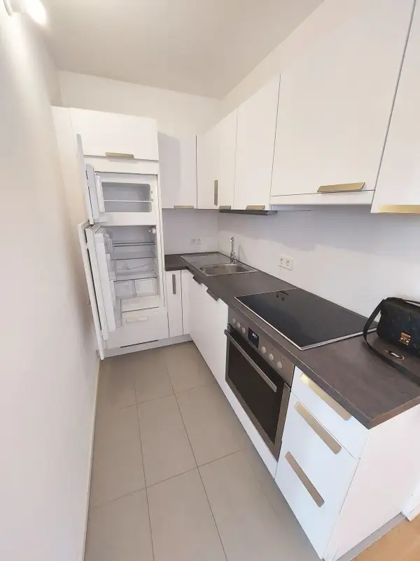 Moderne 1-Zimmer-Wohnung mit Loggia nähe U3 Schlachthausgasse!