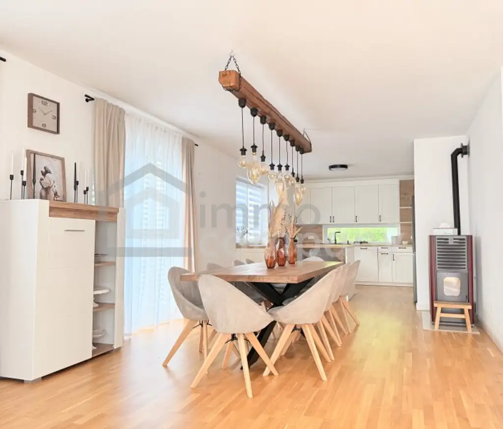 🏡  Luxusresidenz in Wartberg – Wo Licht, Raum und Natur eins werden