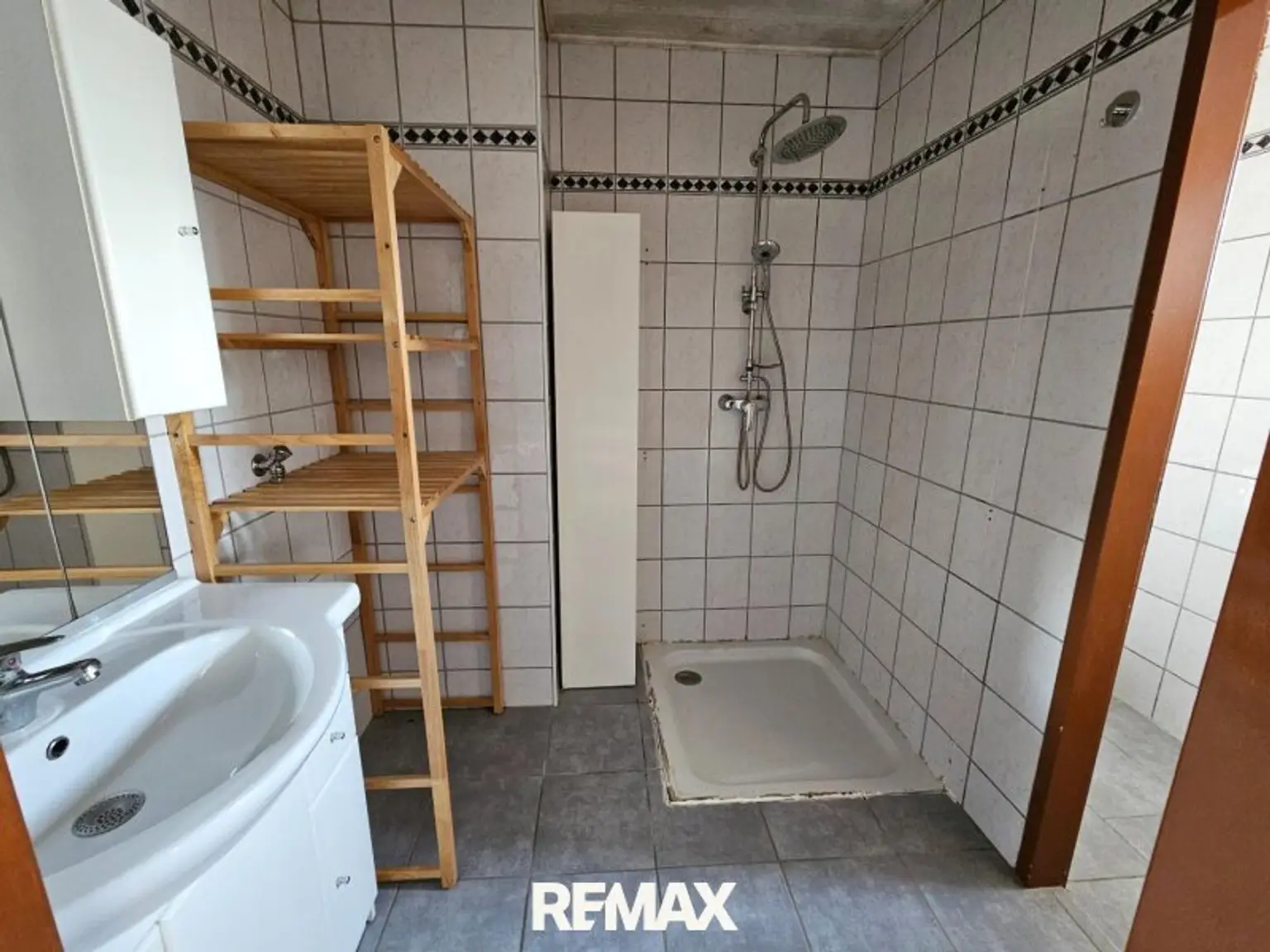 EG Bad mit Dusche (1)