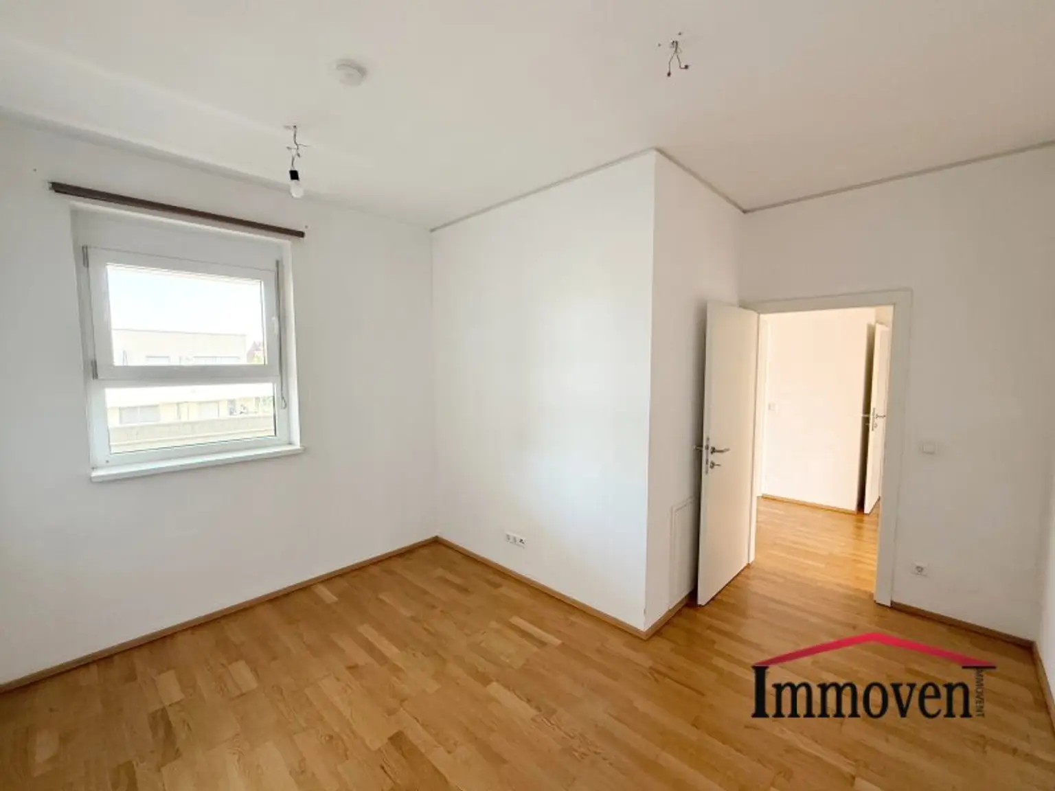 Sehr schöne und geräumige 3-Zimmerwohnung mit Terrasse!