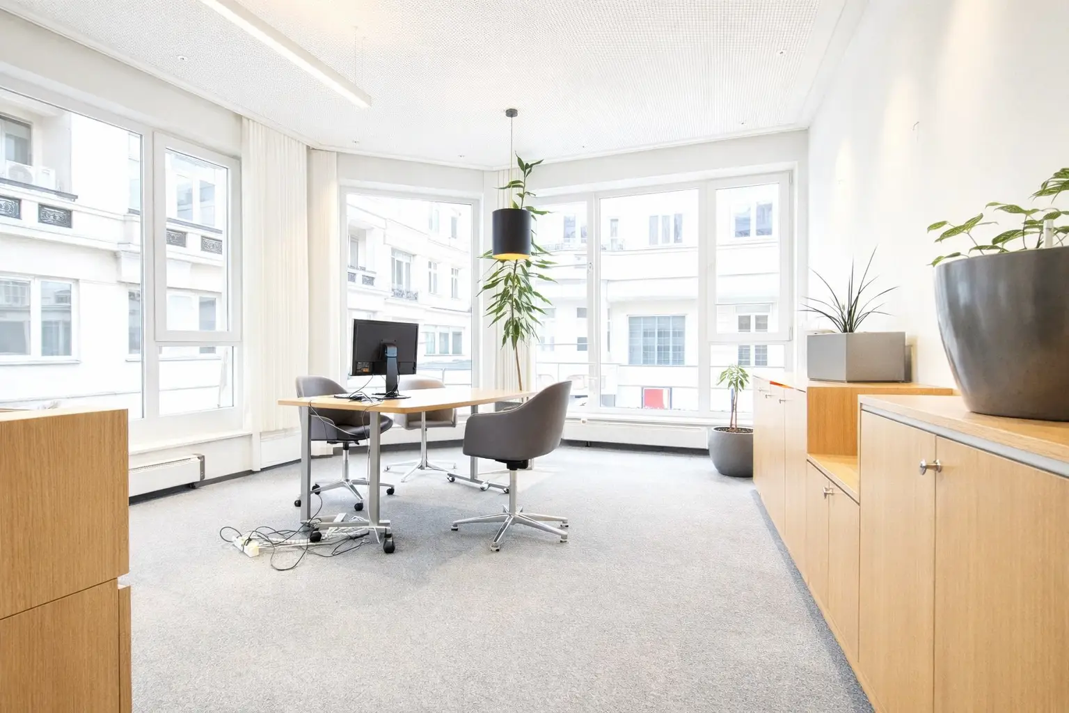 Büro 1