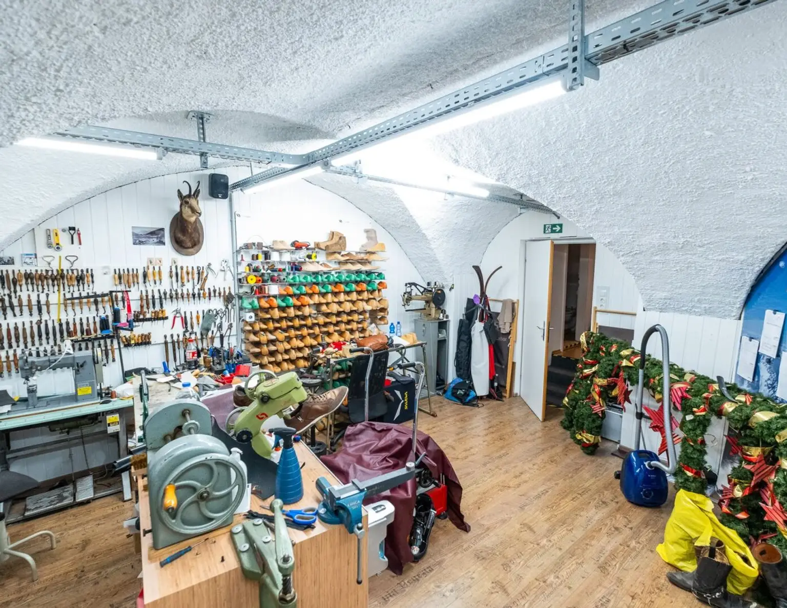 Attraktives Geschäftslokal in Hall in Tirol - Jetzt für nur 320.000 € sichern!