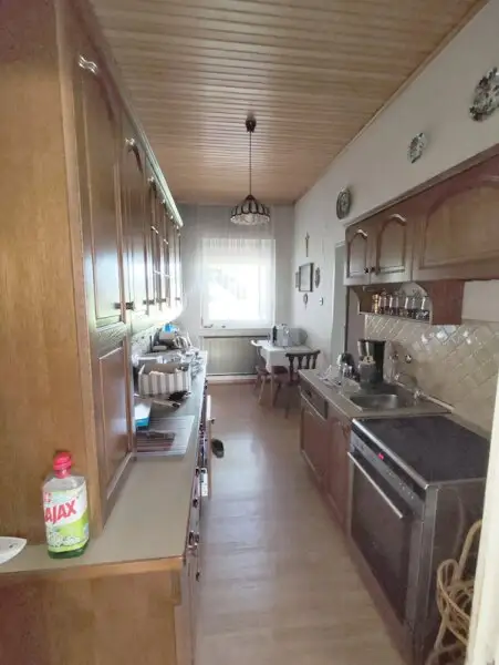 Einfamilienhaus auf großem Grundstück in Siegendorf! Teilweise Sanierungsbedarf!