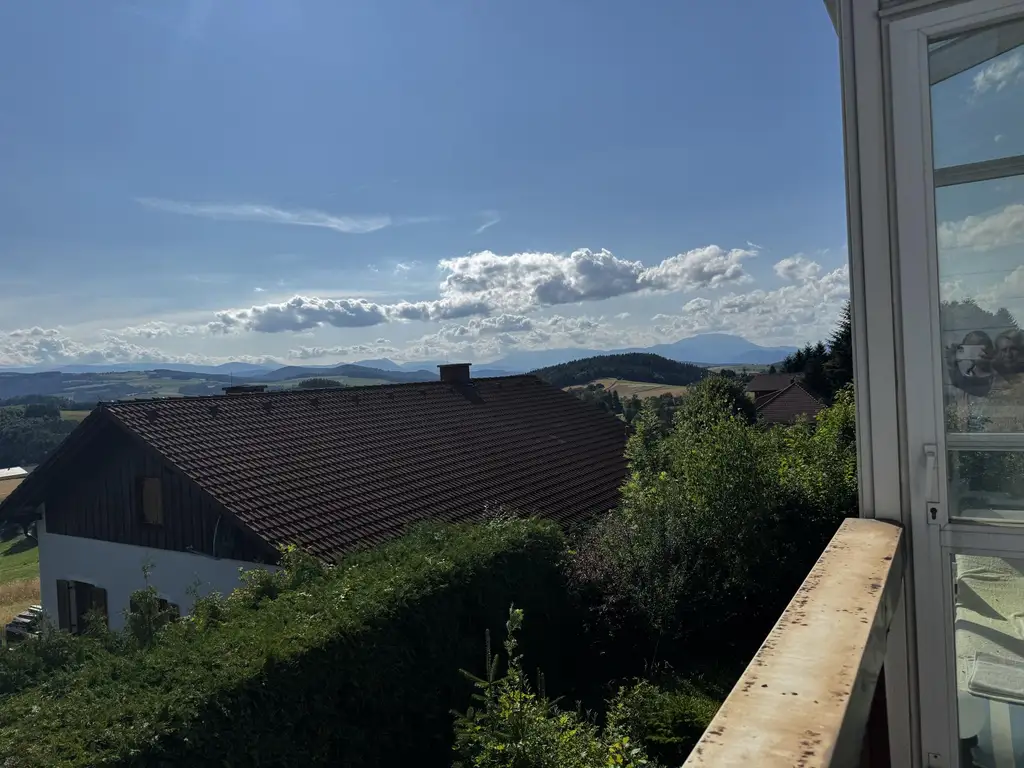 Einzigartige Liegenschaft mit Wald und Panorama