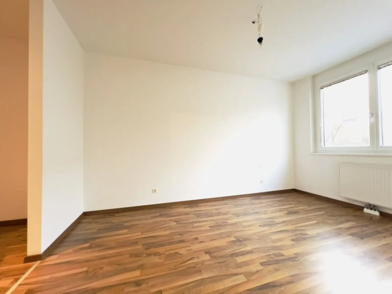 Schlafzimmer mit begehbarem Schrankraum