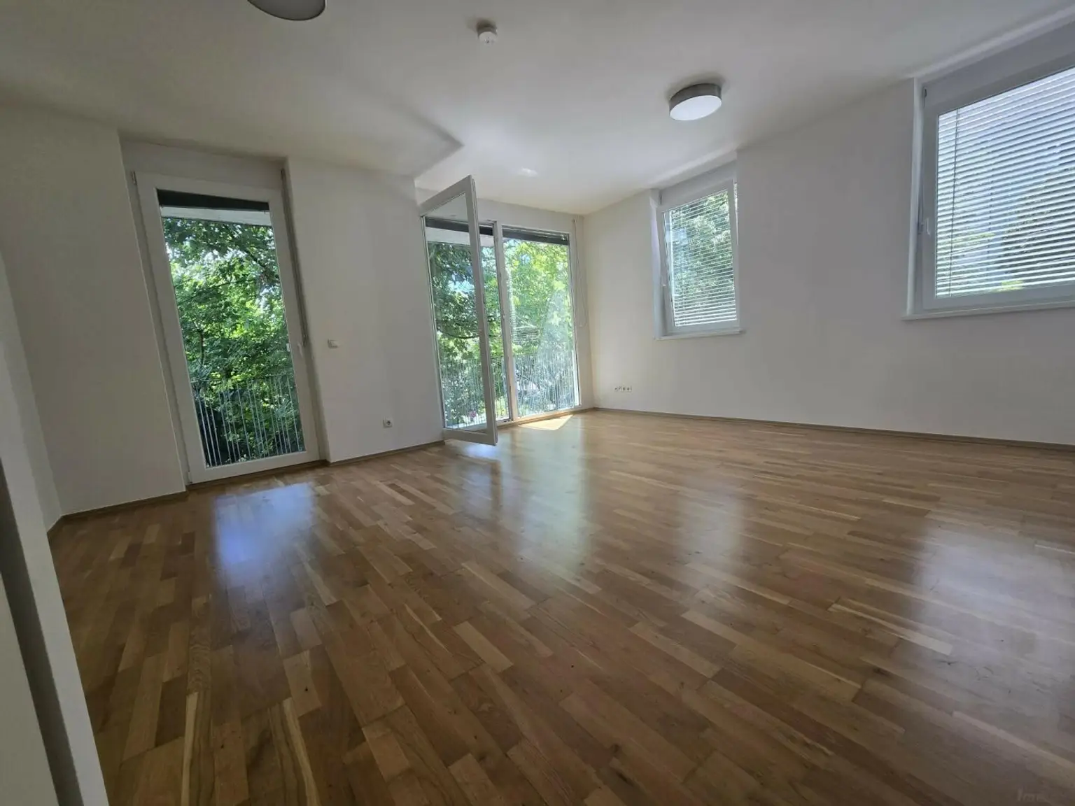 Entzückende Dreizimmerwohnung mit Balkon!